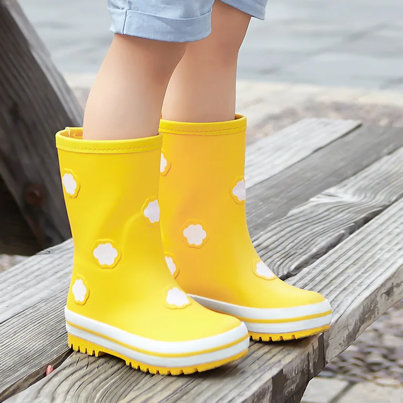 
2021 New Design Cute Animal Label Pvc Rainboots With Yellow Color For Kids 