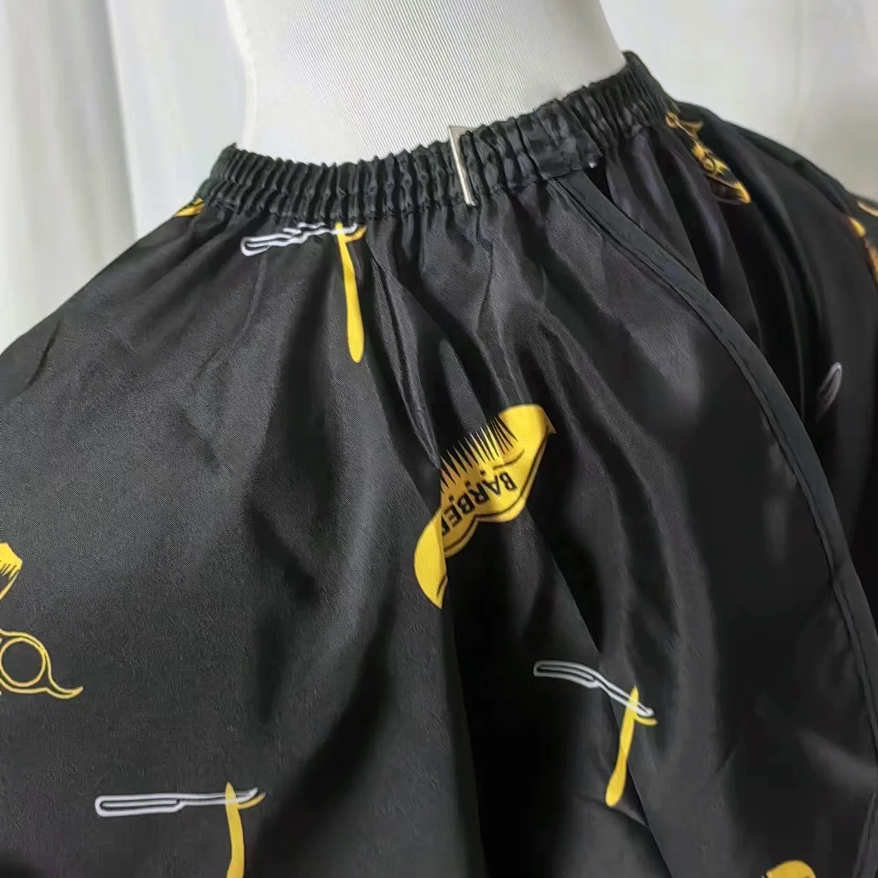 High Quality Barbershop Hair Salon Barber Cape Haircutting Apron
