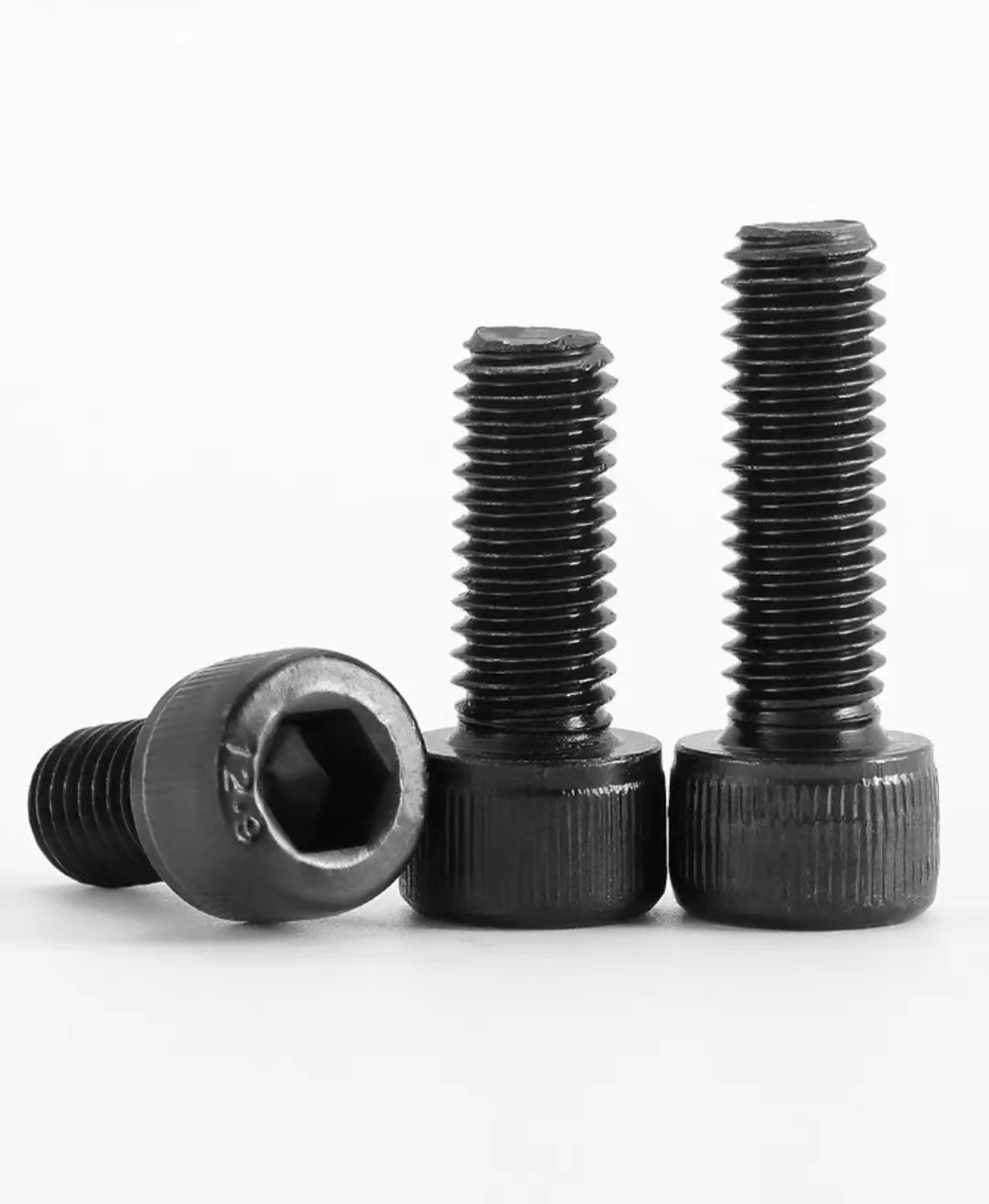 High quality low price China factory cylindrical head hex bolts