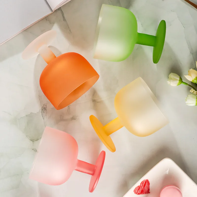 Hot New Style Wholesale Fun Frosted Cocktail Glass Gradient Colored Cocktail Glasses Bar Custom Glass Cocktail Set
