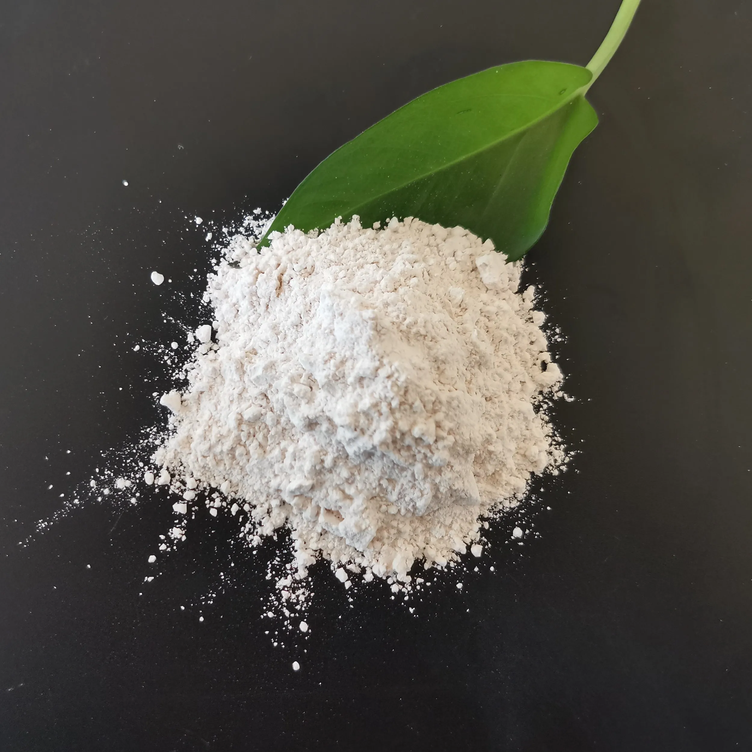 High Quantity Low Price CCM MgO Magnesium Oxide Powder Magnesium Oxid Caustic Calcined Magnesite