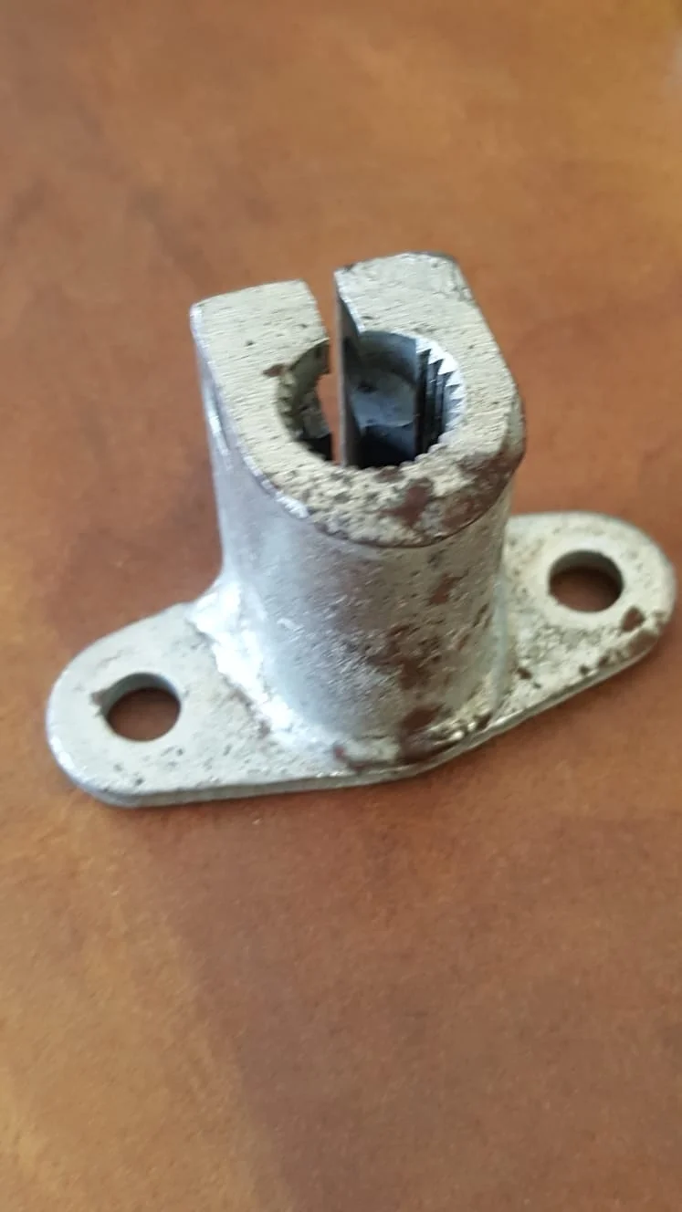 FACTORY GOOD QUALITY PRICE flange bolts Steering Shaft Universal U-Joint For Suzuki Samurai SJ410 SJ413 OE 48230-80120