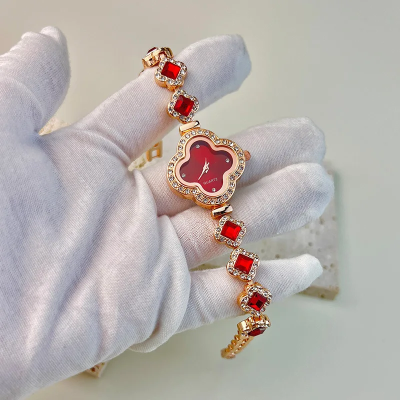 Hifive New Design Classic four-leaf Small Watch Stainless Steel Waterproof Slim Stone Quartz Small Watch For Women