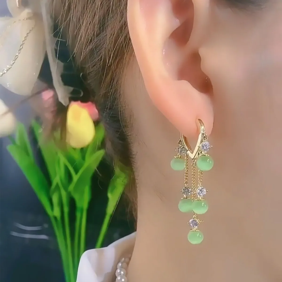 New Hot Selling Heart Tassel Earrings Dazzling Earrings Emerald Opal Earrings