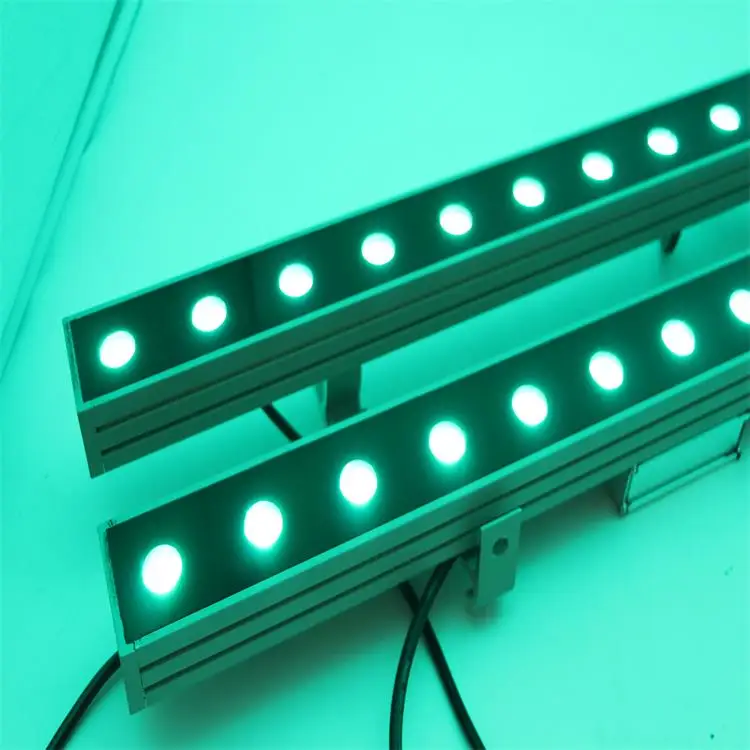 DMX Club RGBW 4IN1 Strobe Wall Washer Effect dj Stage Light Pixel Control 18x10w LED Bar