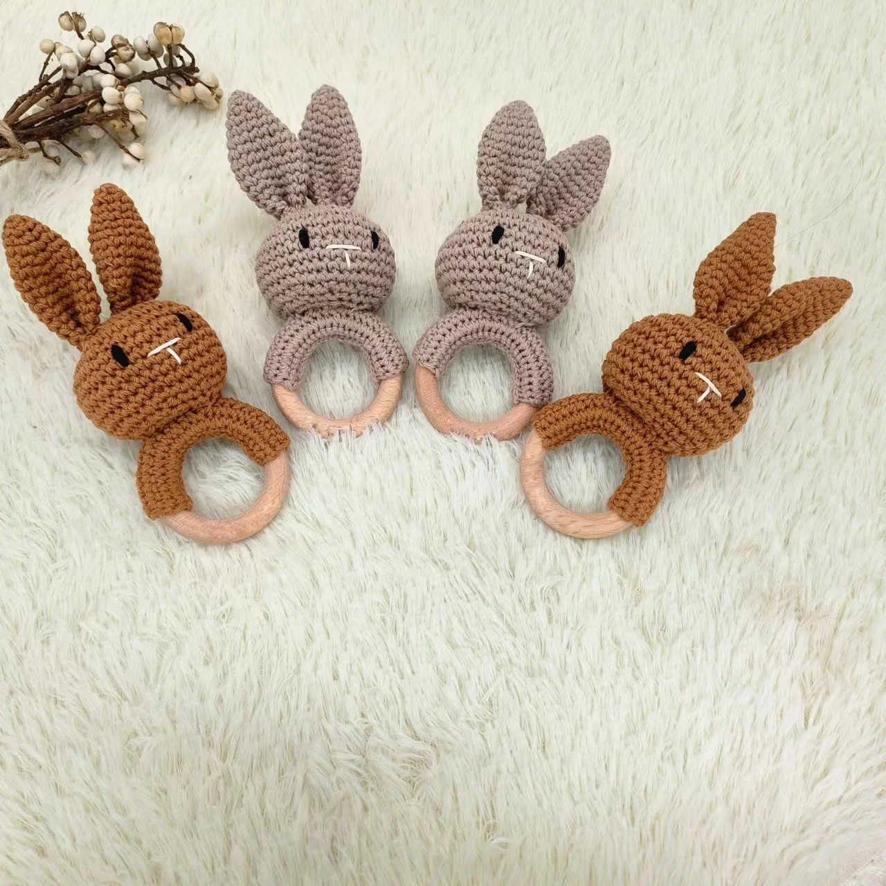 New Design Hot Sale Beautiful Colors 15cm Crochet Bunny Teething Rattle BPA Free  Wooden Ring For Baby Teether Toys