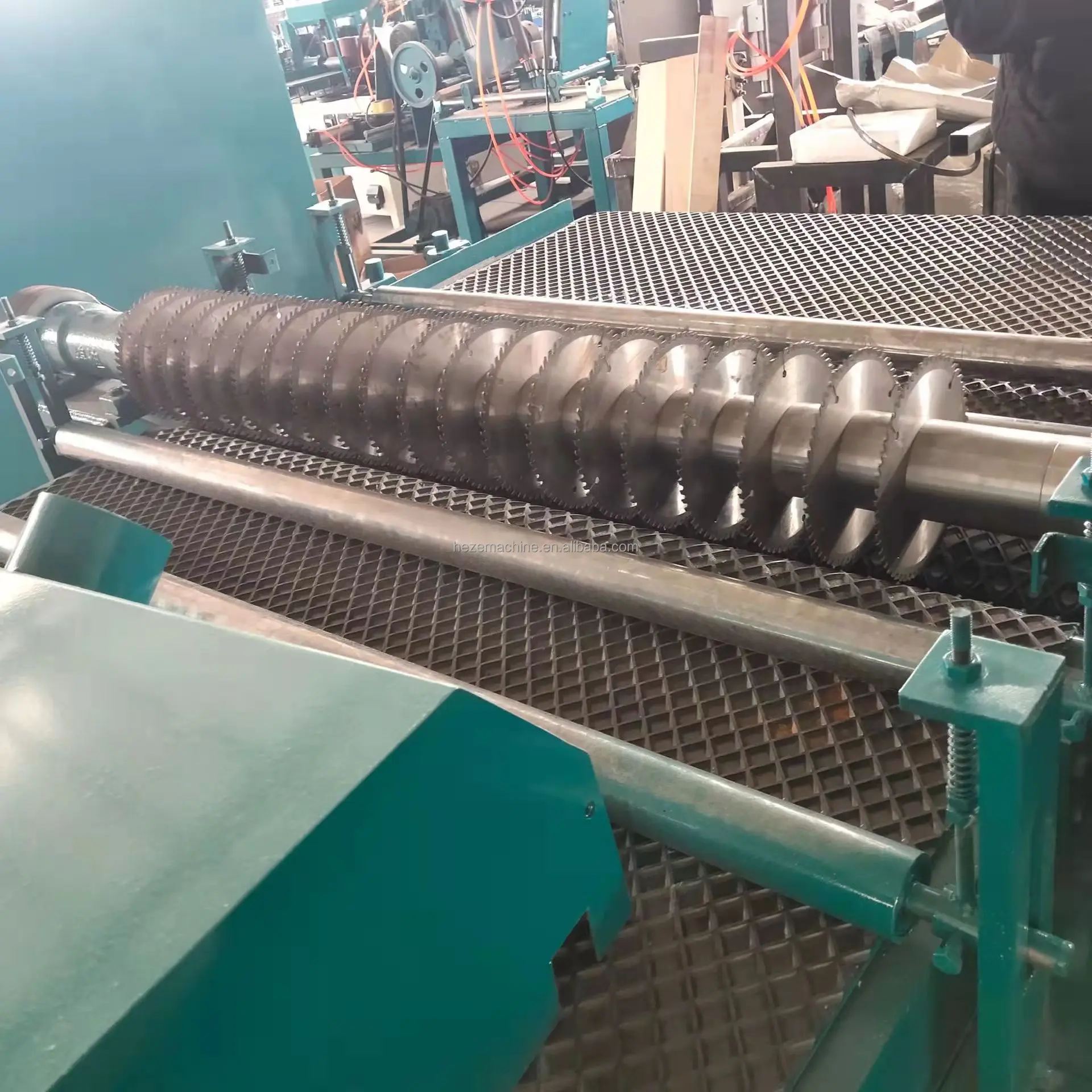 Wood Cutting Machine7.jpg