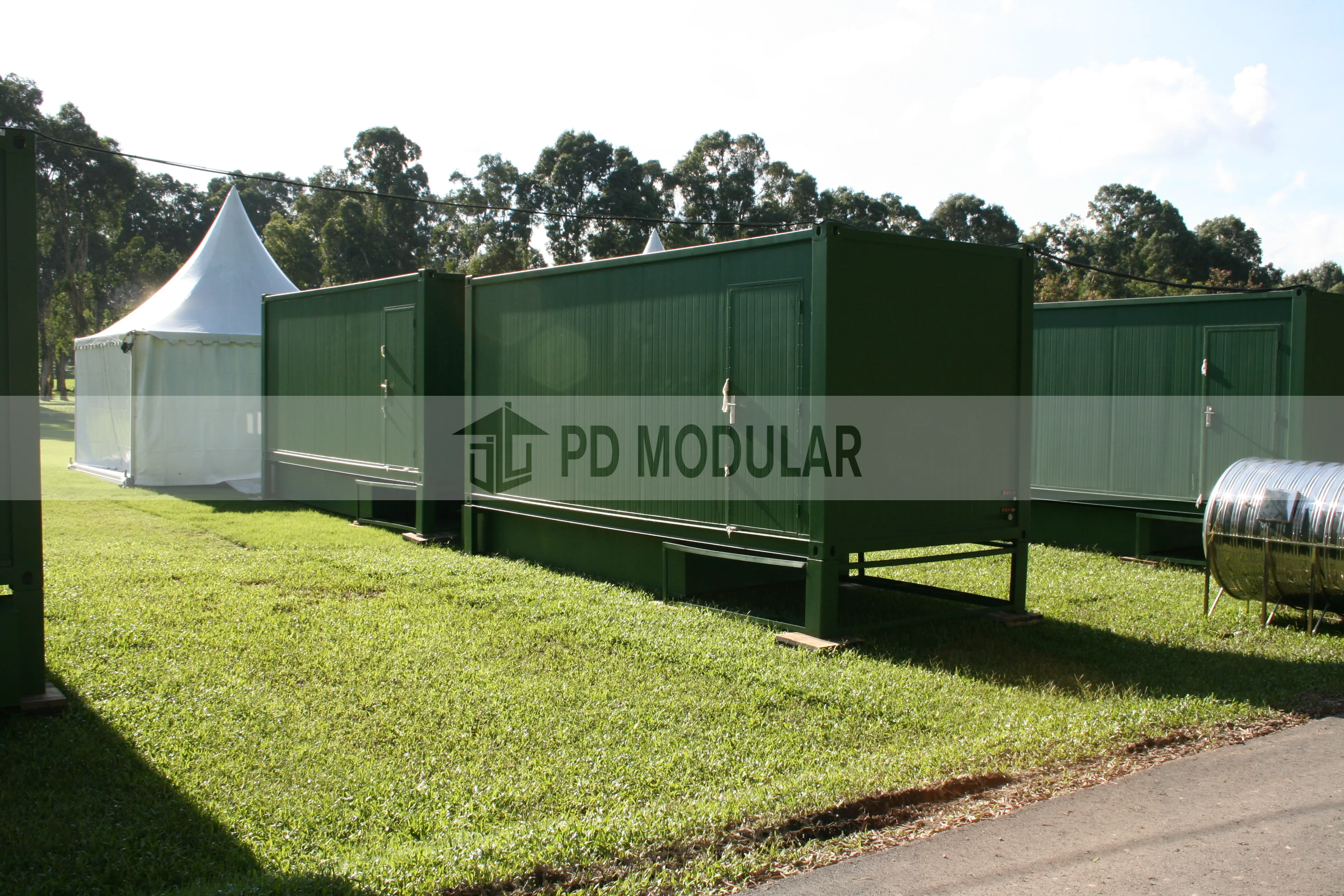 Modern modular toilet fully equipped prefabricated washroom outdoor mobile restroom trailer