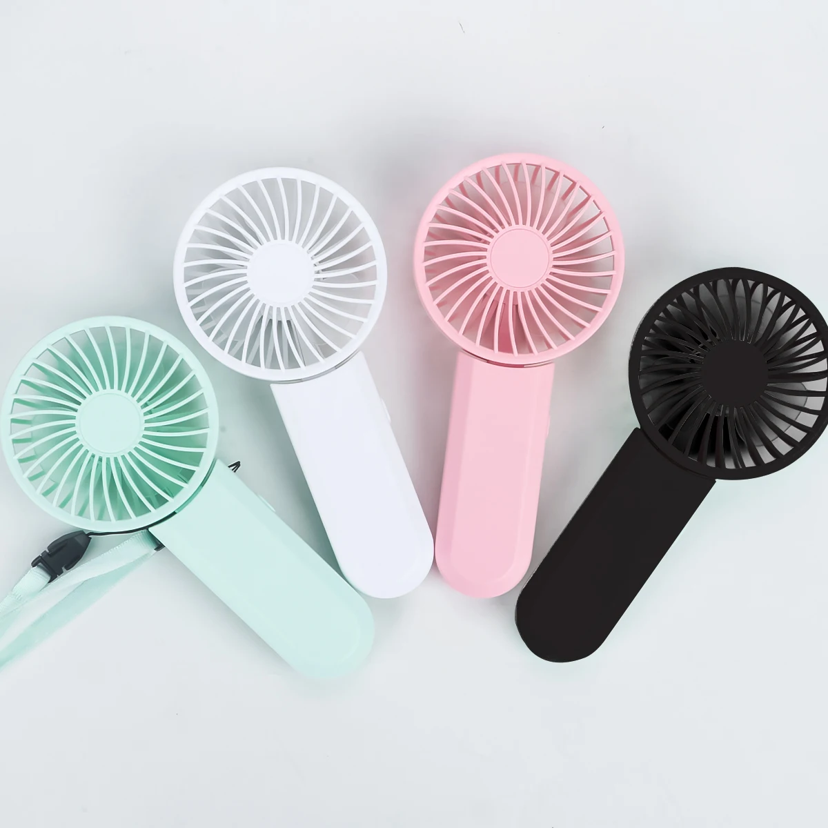 new arrival dry battery powered neck hanging fan sport fan low price mini fan