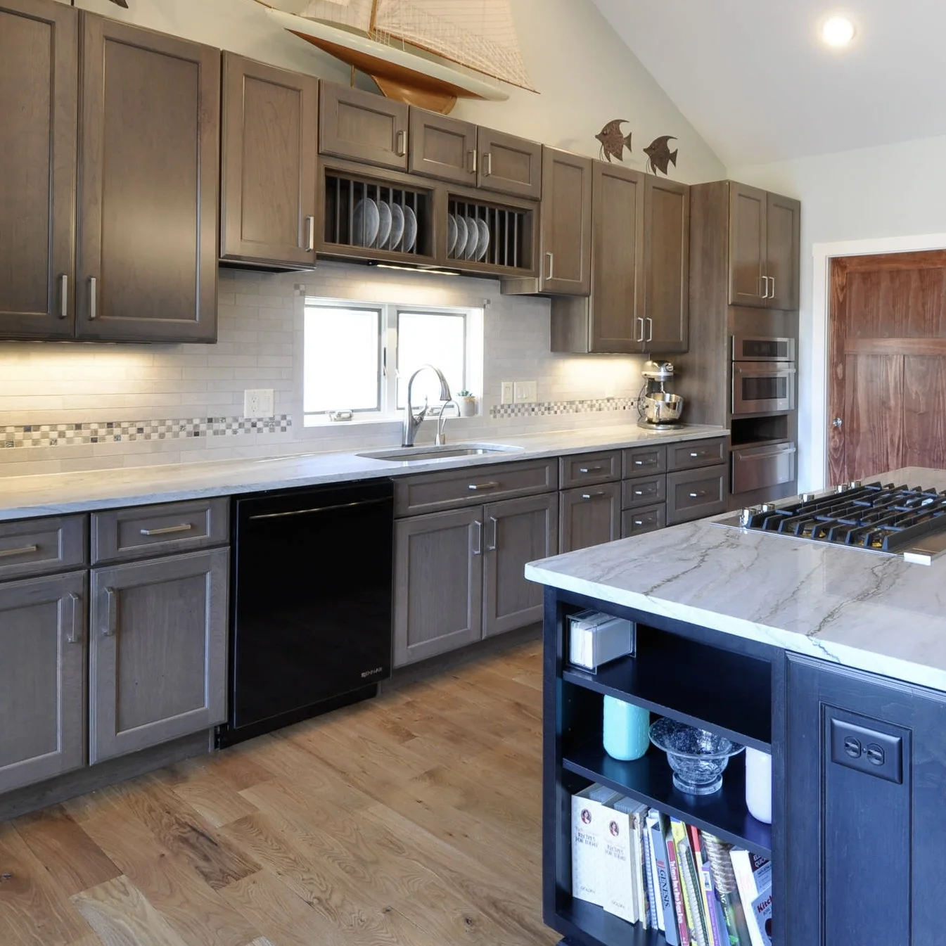 Kitchen wall mounted cabinet supplier wholesale customization modular modern wood furniture kitchen cabinet