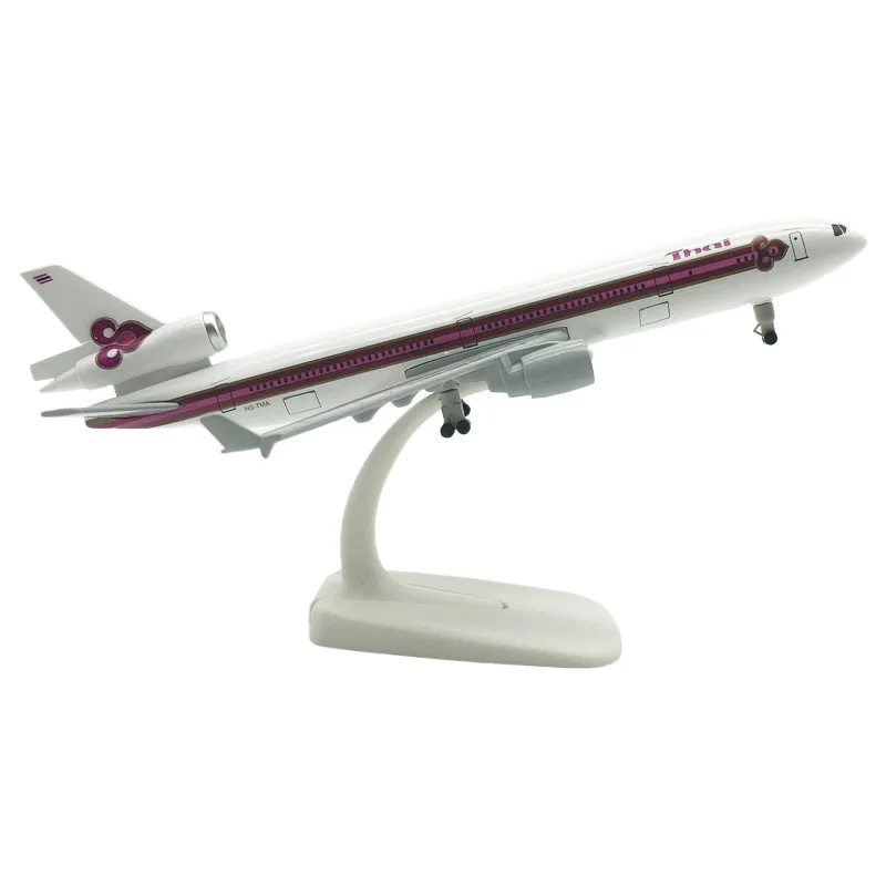 Souvenir Gifts 1:300 Scale 20cm Thai MD-11 Diecast Metal Alloy Aircraft Model with Landing Gear
