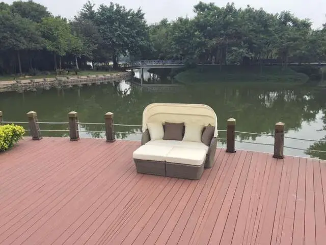 Comfortable Double Chaise Lounge with Canopy Daybed Wicker Two Seat Pool Outdoor Sun Lounger