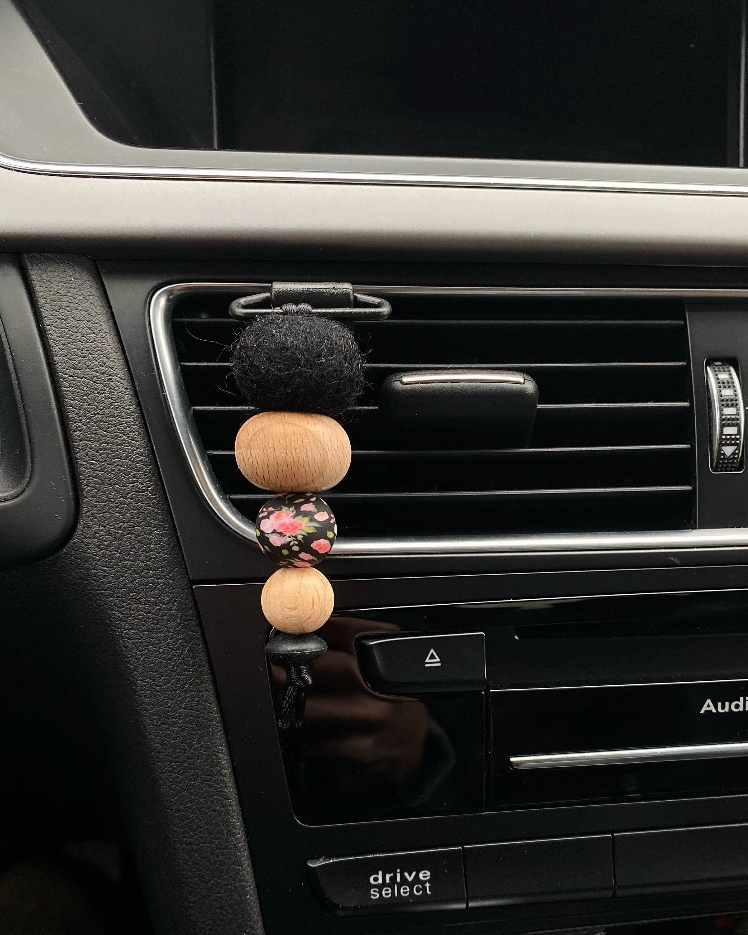 Car Charms Ventilation Clip Diffuser Jewelry Essential Oil Diffuser Auto Accessories Unique Gift Ideas