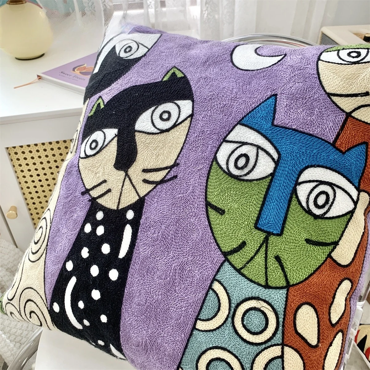 Factory Direct Sale Abstract Animal Picasso Embroidery Oil Painting Cotton Throw Pillow Case Cushion Cover For Sofa Living Room
