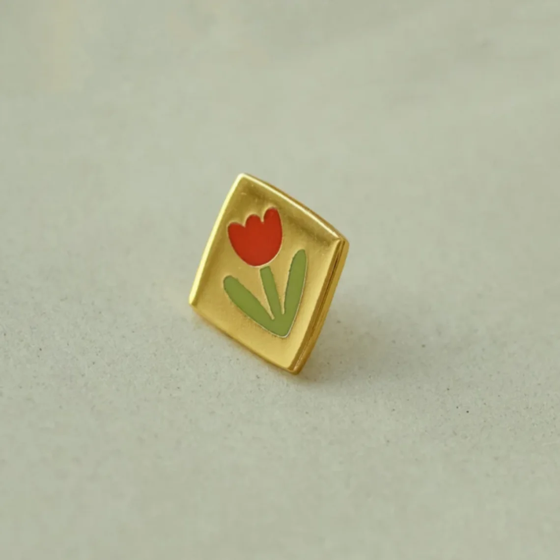 Beautiful Flower Lapel Pin Fashion Custom design Gold Enamel Badge pin good Brooch Women girl Gifts