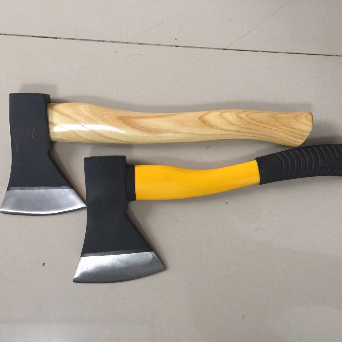 Supply High Quality Axe with Handle A613