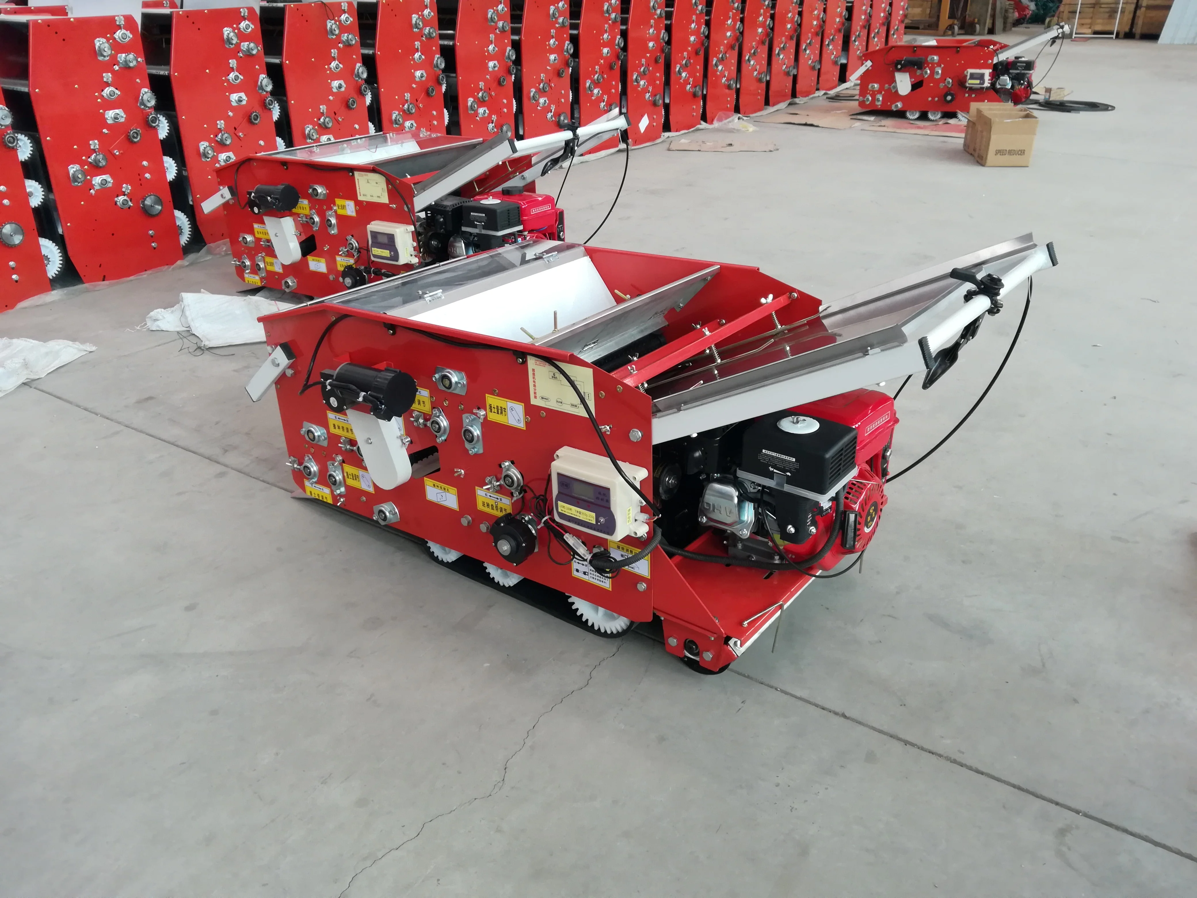 New rice seed seedling cultivation and soil covering gasoline electric self-propelled agricultural rice seeder