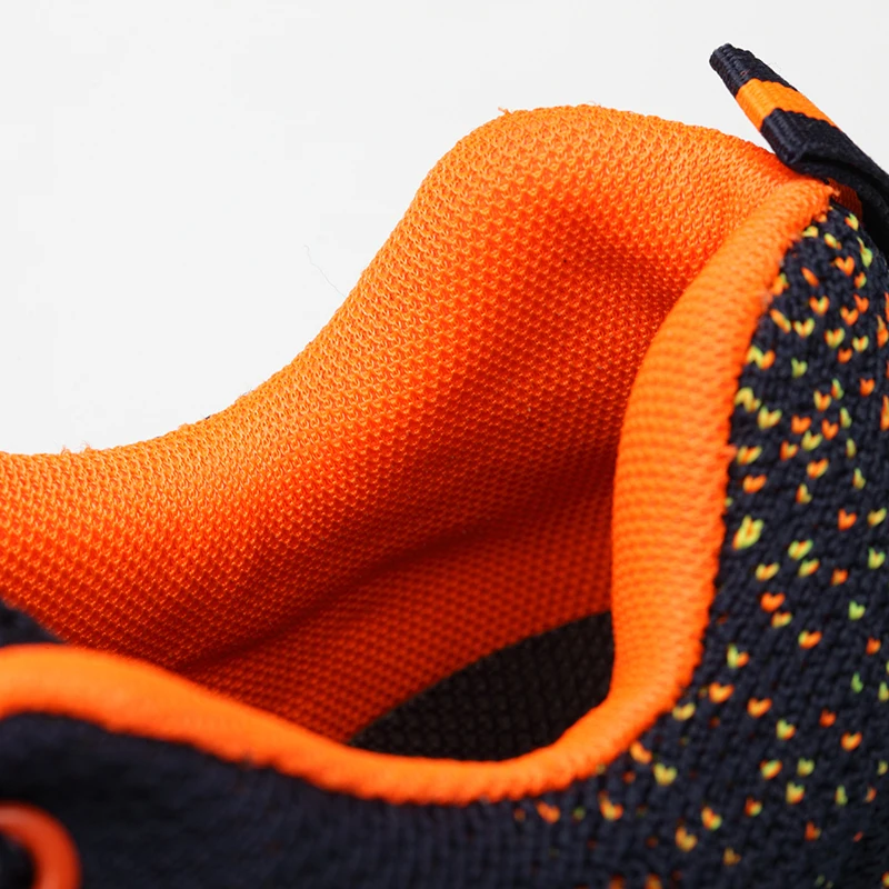 Breathable steel head anti-hit and anti-puncture stock safety shoes, industrial can be customized non-slip rubber sole work shoe