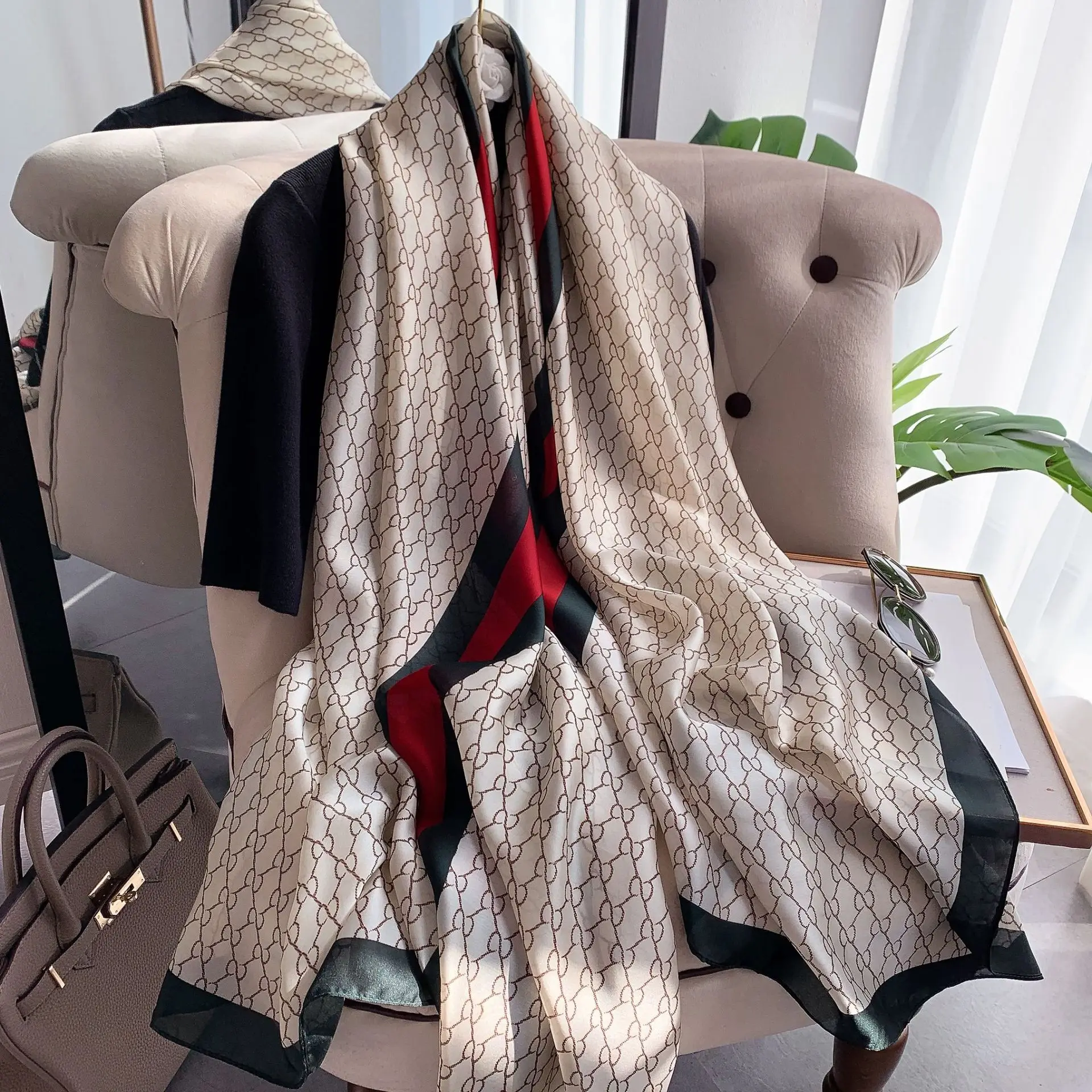 Женский Шелковый шарф