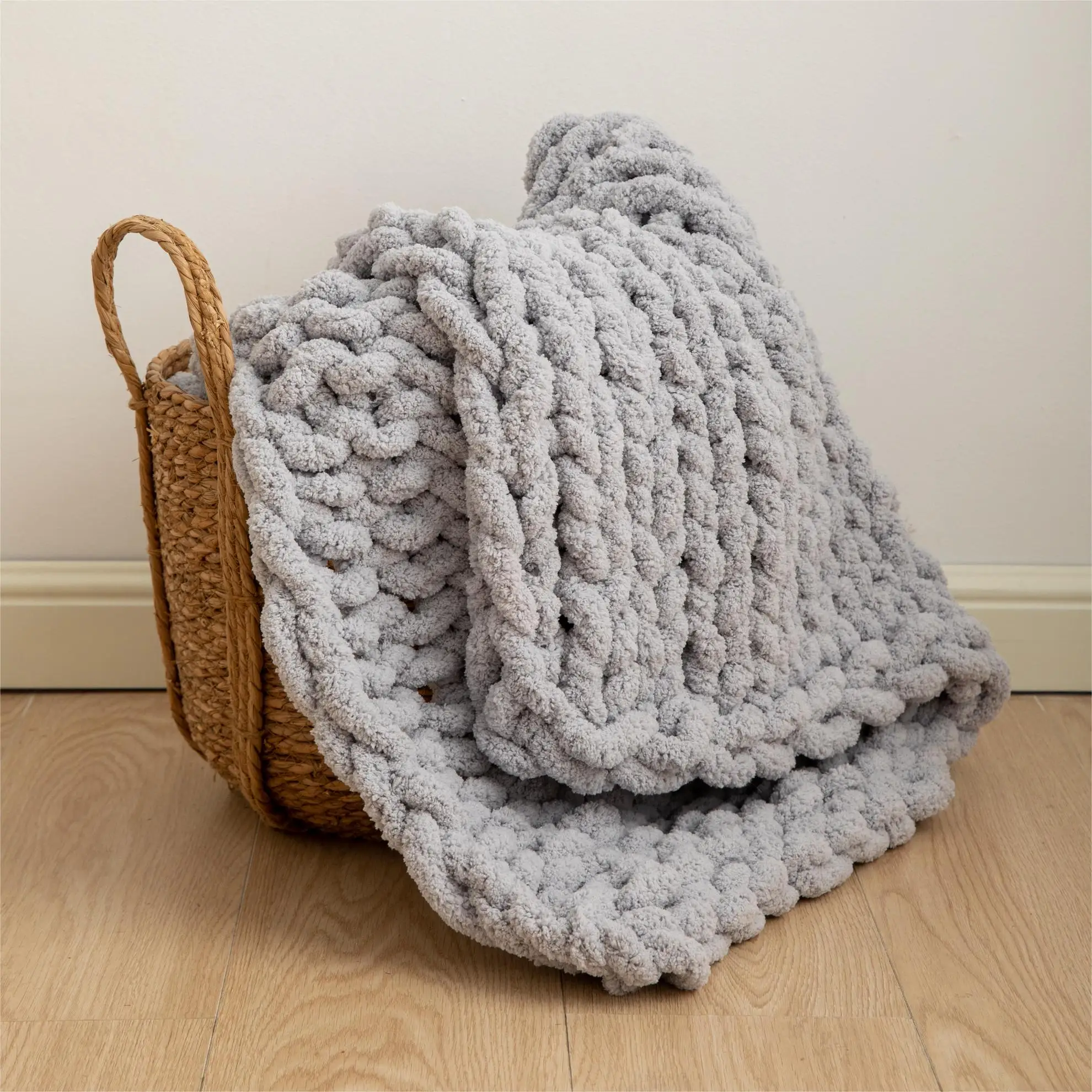 Super Soft Handmade 50*60 inches Chunky Light Gray Knitted Throw Blankets