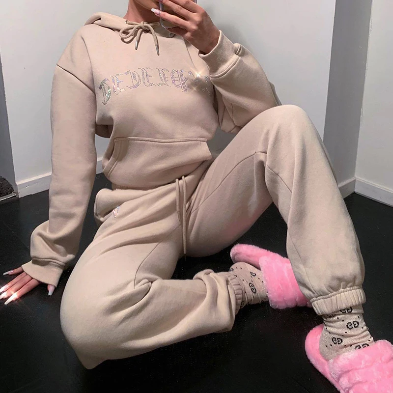 В наличии новинка модный однотонный спортивный костюм для отдыха худи со стразами и капюшоном