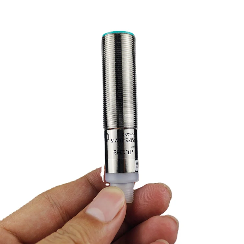 Pepperl+Fuchs diffuse and reflective plate ultrasonic sensors UB1000-18GM75-U-V15 15-30VDC IP67 new and original