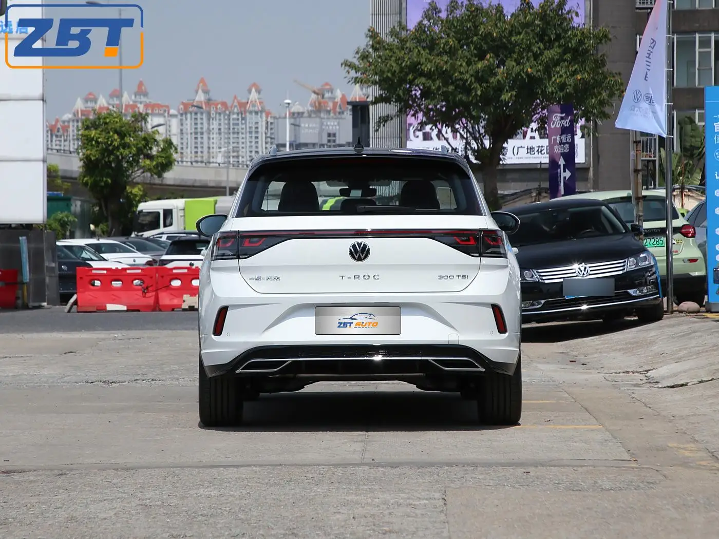 2024 VW T-Roc 300tsi DSG Starlight Edition Compact Left-Hand Drive Vehicle SUV Automatic Gasoline Car Used
