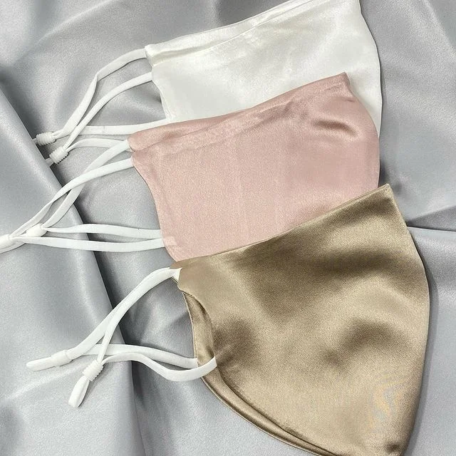 
Оптовая продажа, шелковая Маскировка для лица из атласной ткани с напечатанными ремешками 