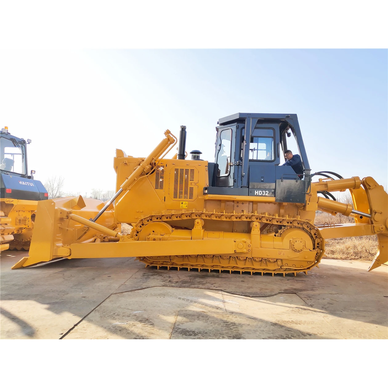 Famous China Brand HAITUI Straight-Tilt Blade Bulldozer HD32 Crawler Dozer