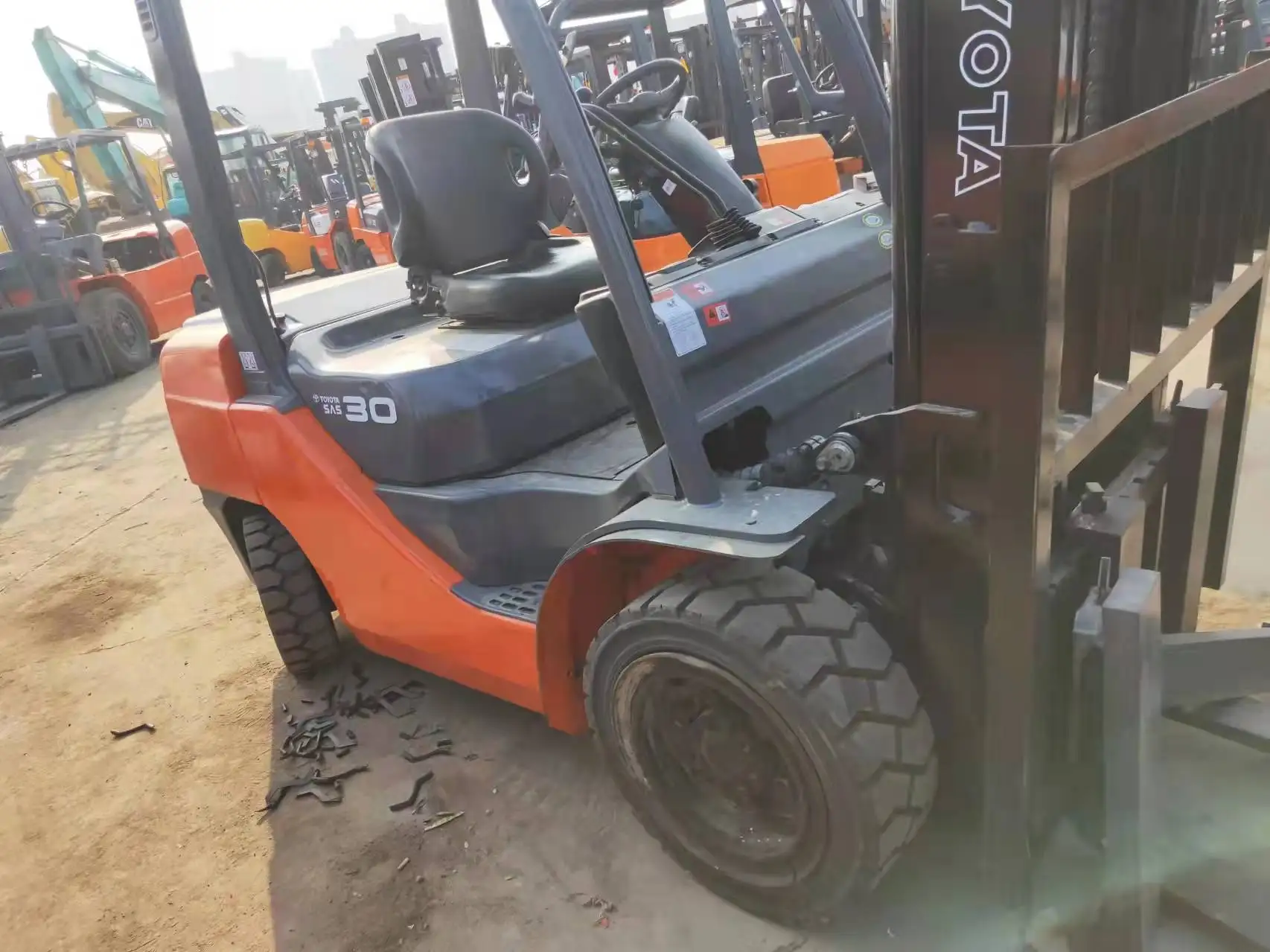 Дизельный мини-вилочный погрузчик 3 тонны 5 7 тонн tcm jac komatsu toyota вилочный мачта 4 м б/у