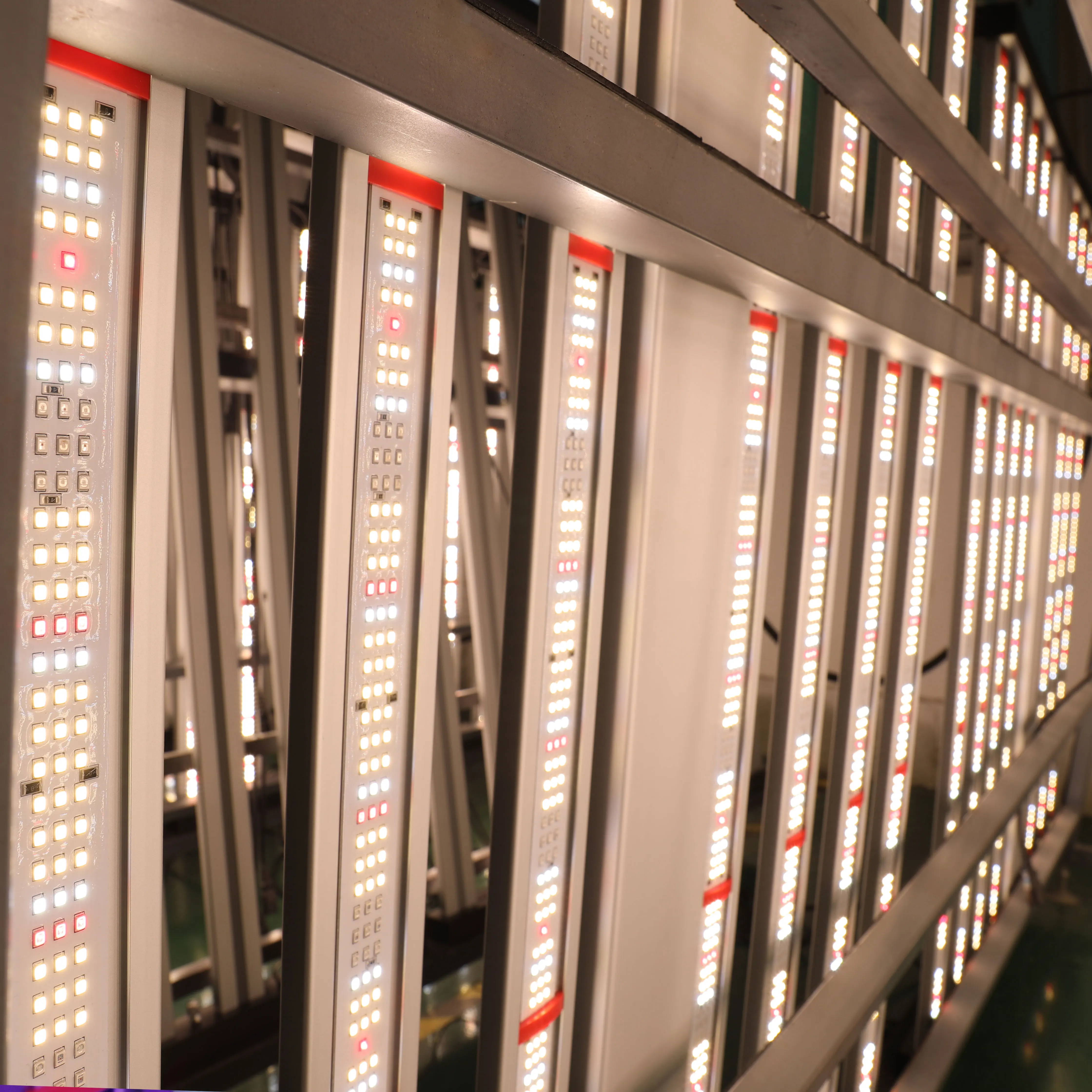 Top Phlizon Samsung LM301H Foldable UV IR LED Grow Light With UV IR Diodes For Grow Room Growers