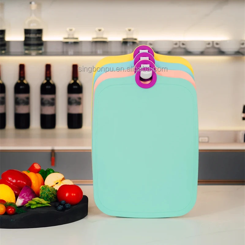 SINGBON New-stylish Flexible Plastic Cutting Board for Light Meal Salad Fitness Meals