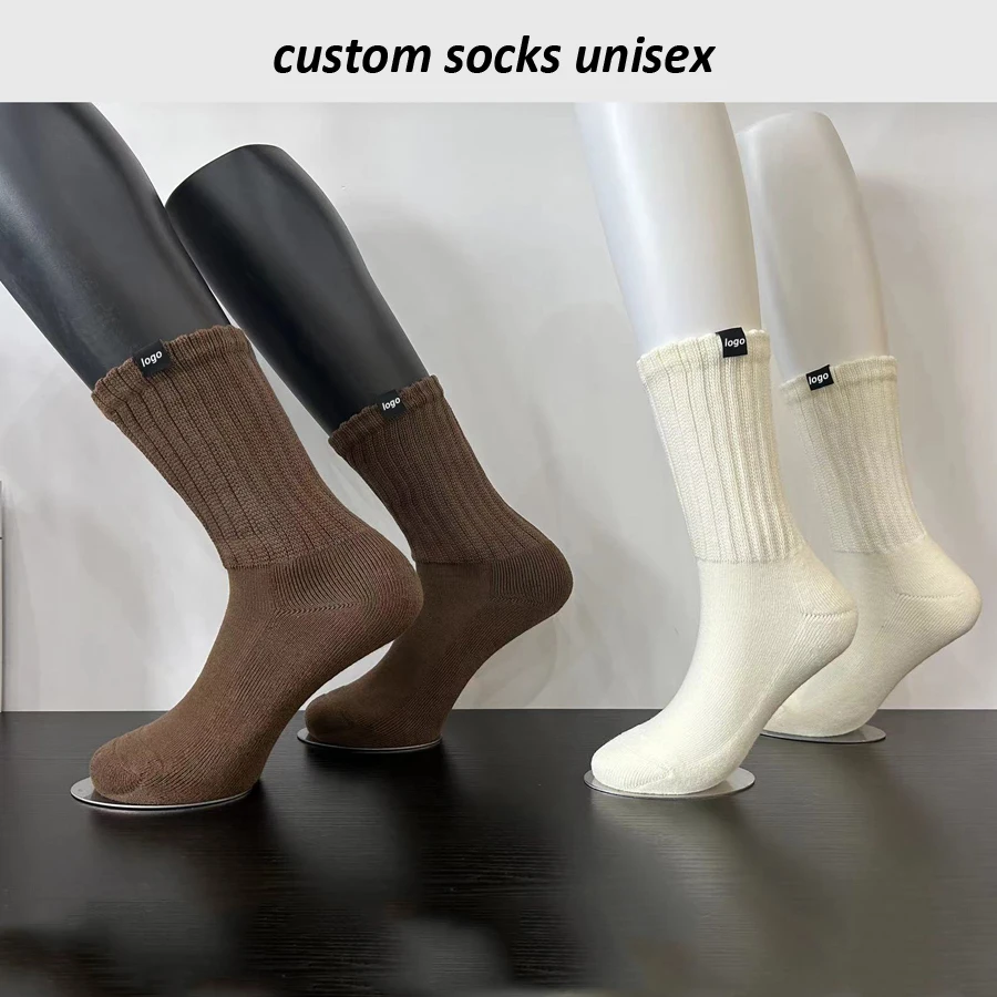 High quality sports cotton socks custom design aesthetic socks for ladies men cheap free sample