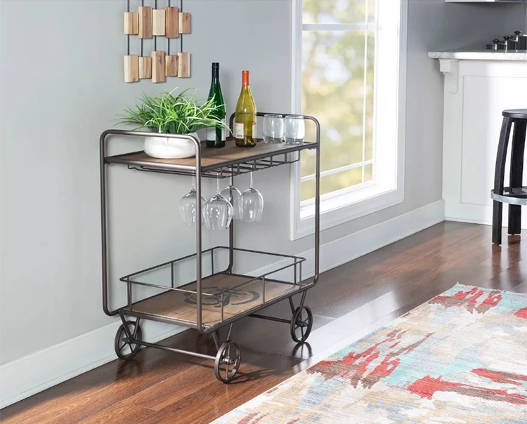 Винтажная тележка для ликера среднего века из латуни с большими колесами