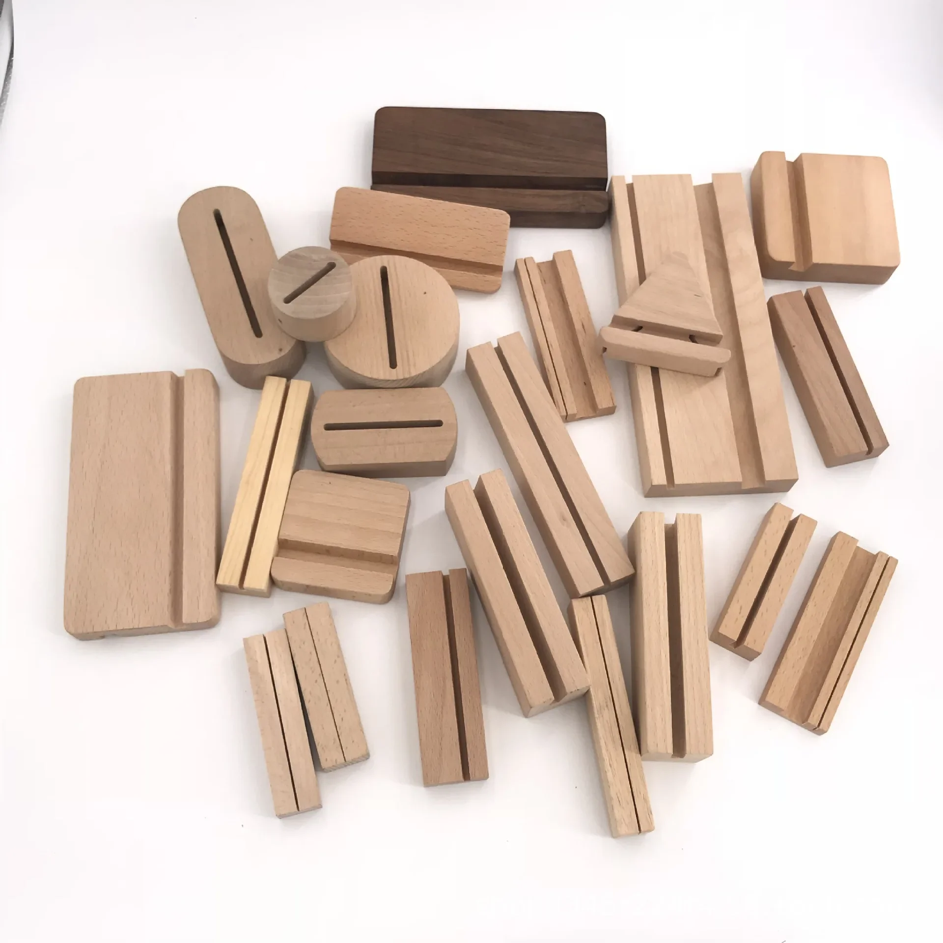 Factory direct sale Wooden photo card Stand customized Wooden Display Beech Wooden Calendar Base Photo Base for kids adult CE