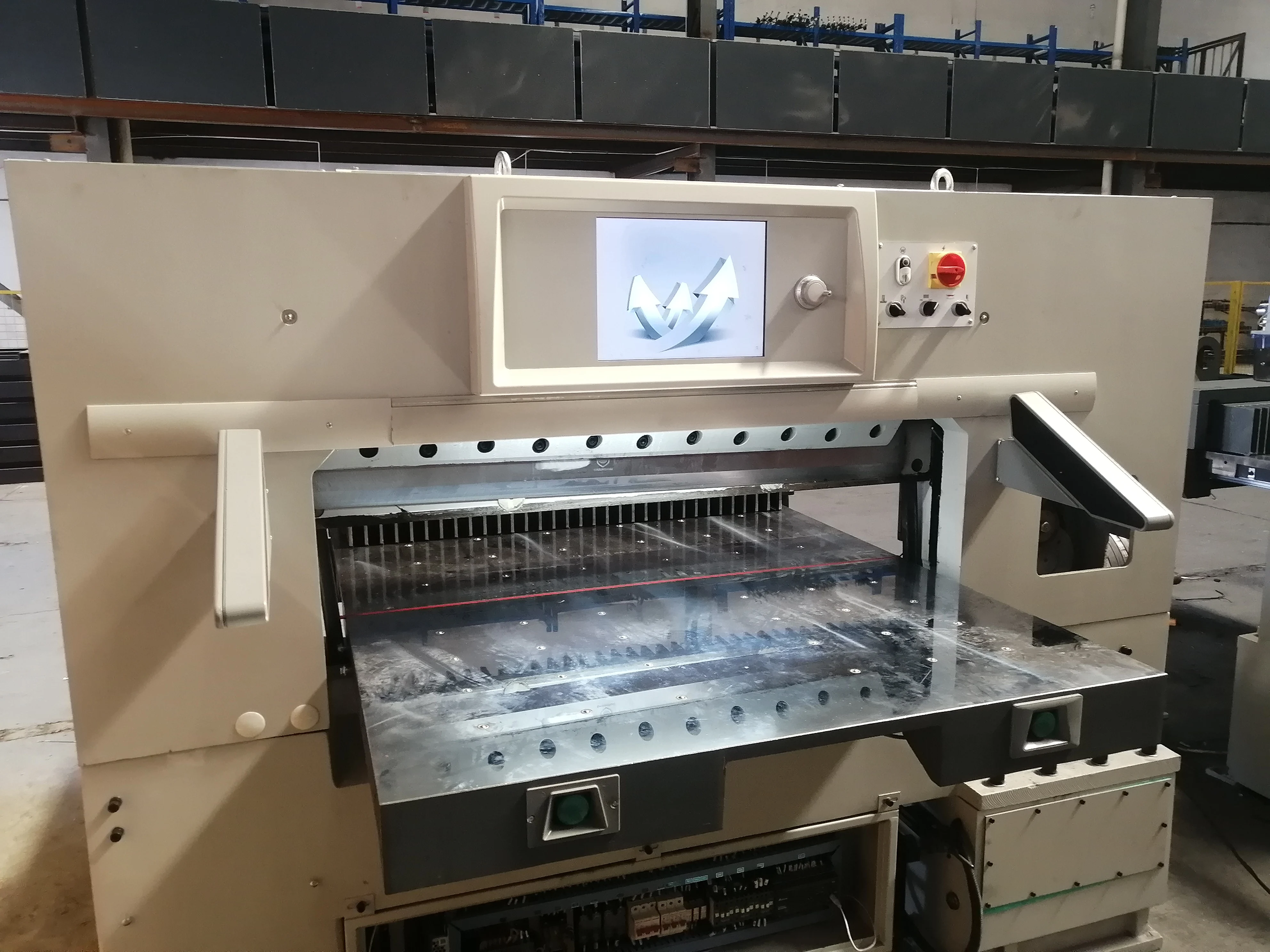 QZK-920M15 Digital Display Double Worm Wheel Double Guide Paper Cutting Machine 92 and GRAY WHITE 42cycles/min Cutter Capacity