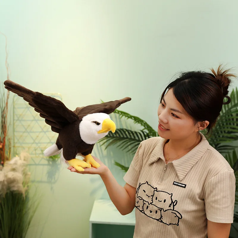Simulation bald eagle doll Eagle plush toy bird animal doll High appearance level bird child birthday gift