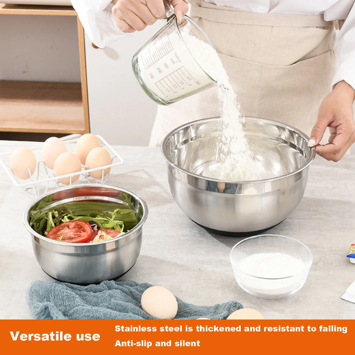 Stylish Dining Secure Sealing Introducing the Non-Slip Salad Bowl with a Fitted Lid