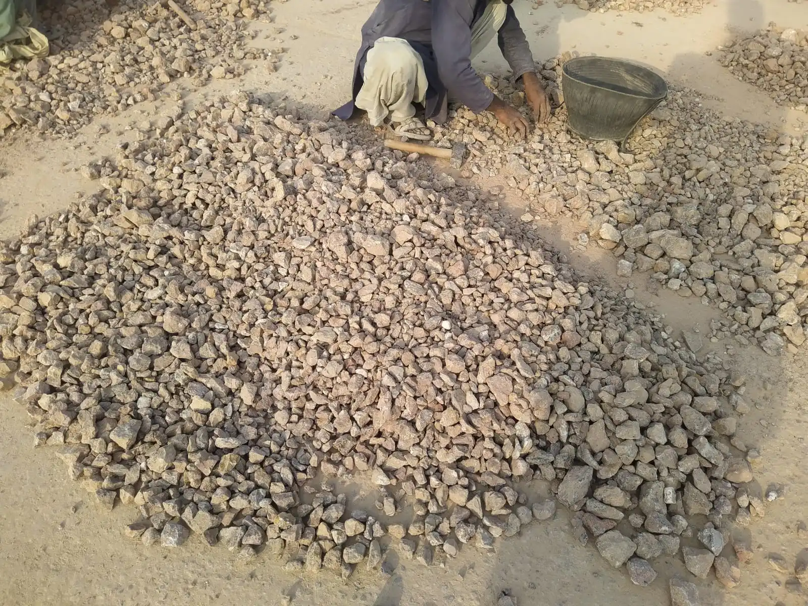 Genuine Wholesale Rough Fluorite Flourspar Stone Mineral Gemstone Rough Fluorite Flourspar Crystal Ore Natural Lumps