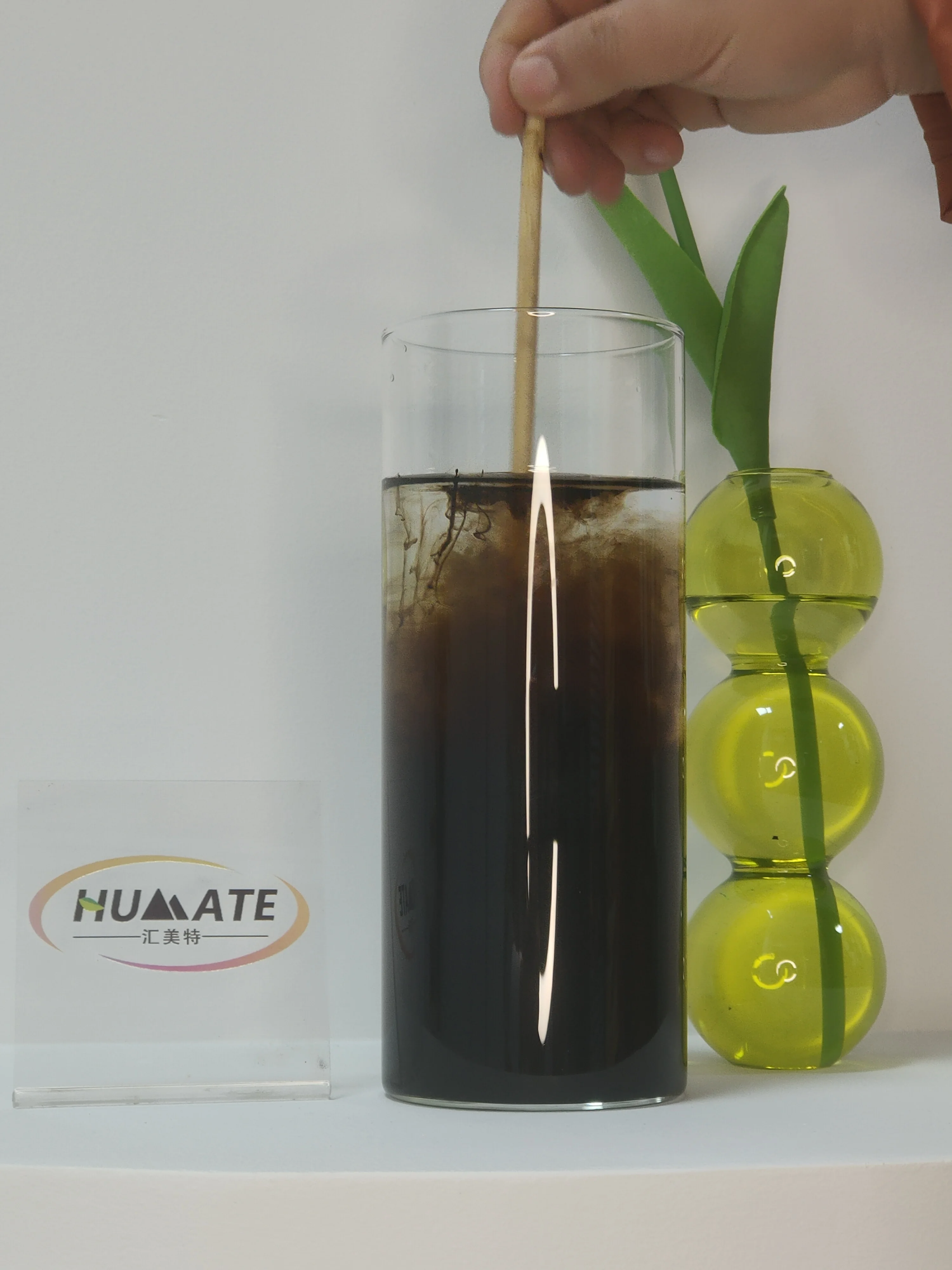 chemical additive auxiliary chemicals Good Water Soluble Sodium Humate Powder used  as  Petroleum Drilling Additives