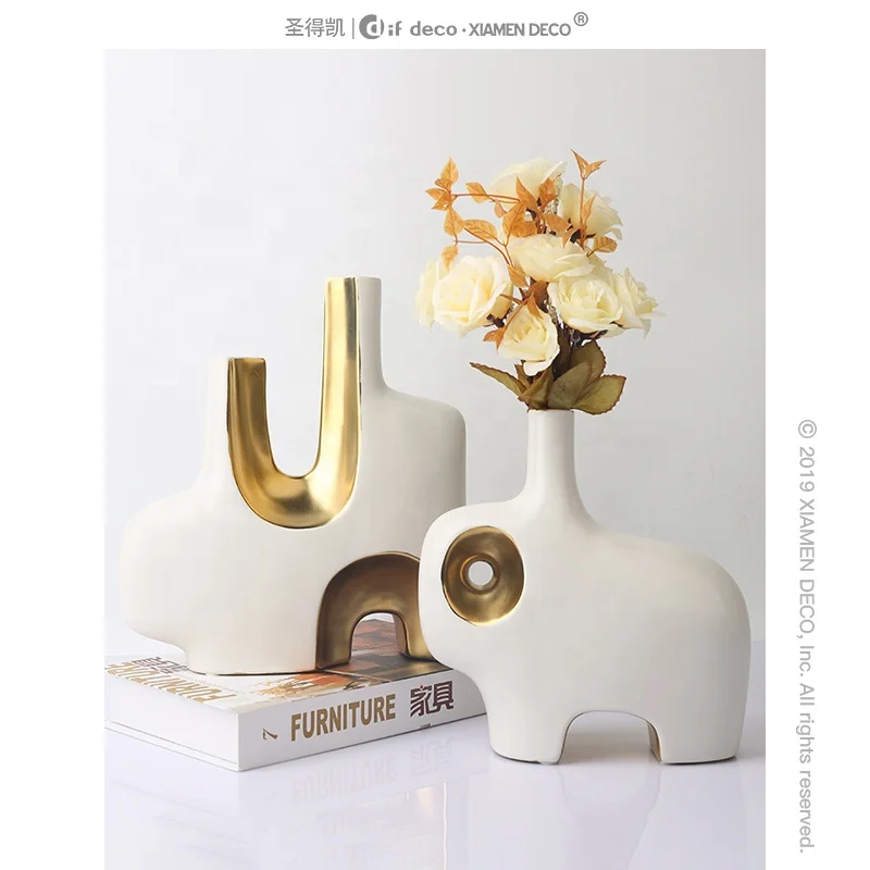 European Style Luxury Dining Room Accessories Interior Decoration Ceramic With Gold Vases Minimalist Home Decor