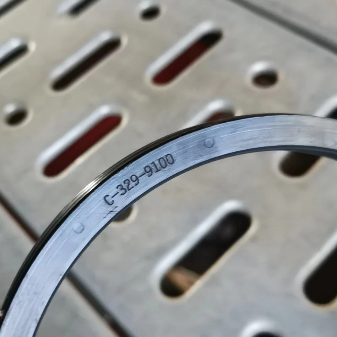 OEM 400359Z00A rear wheel inner oil seal for nissan ud truck