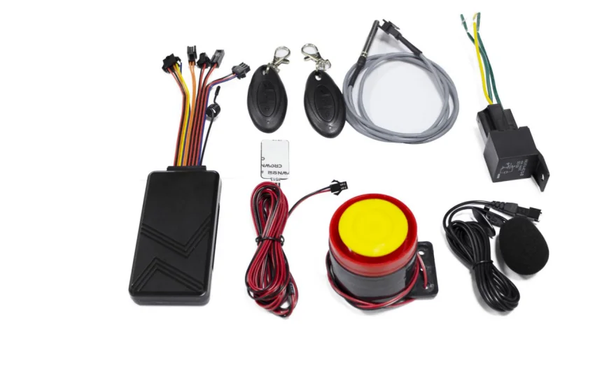 GPS Tracker Fuel Monitoring SOS Emergency Call GPS Tracker SMS GPRS GSM Tracking