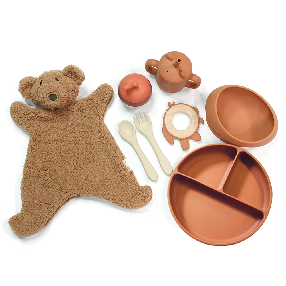 Wholesale Organic Silicone Bowl Plate  Set Baby Teether Toys Wooden Rattle Bracelet Bunny Comfort Baby Gift Box Set Newborn