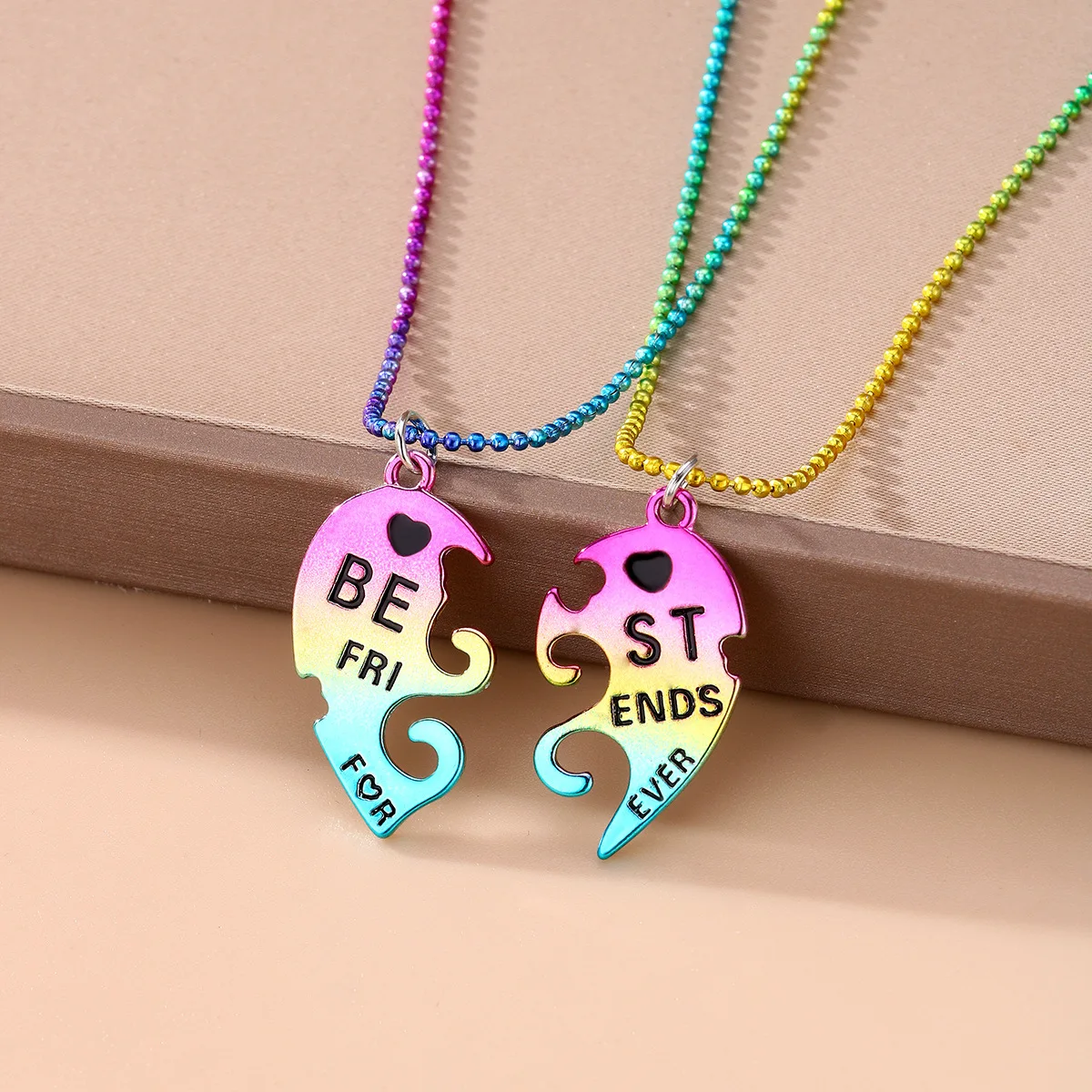 Hot Selling Children Best Friend Necklaces Set Cute Colorful Couple Broken Heart Pendant BFF Necklaces For 2 Girls