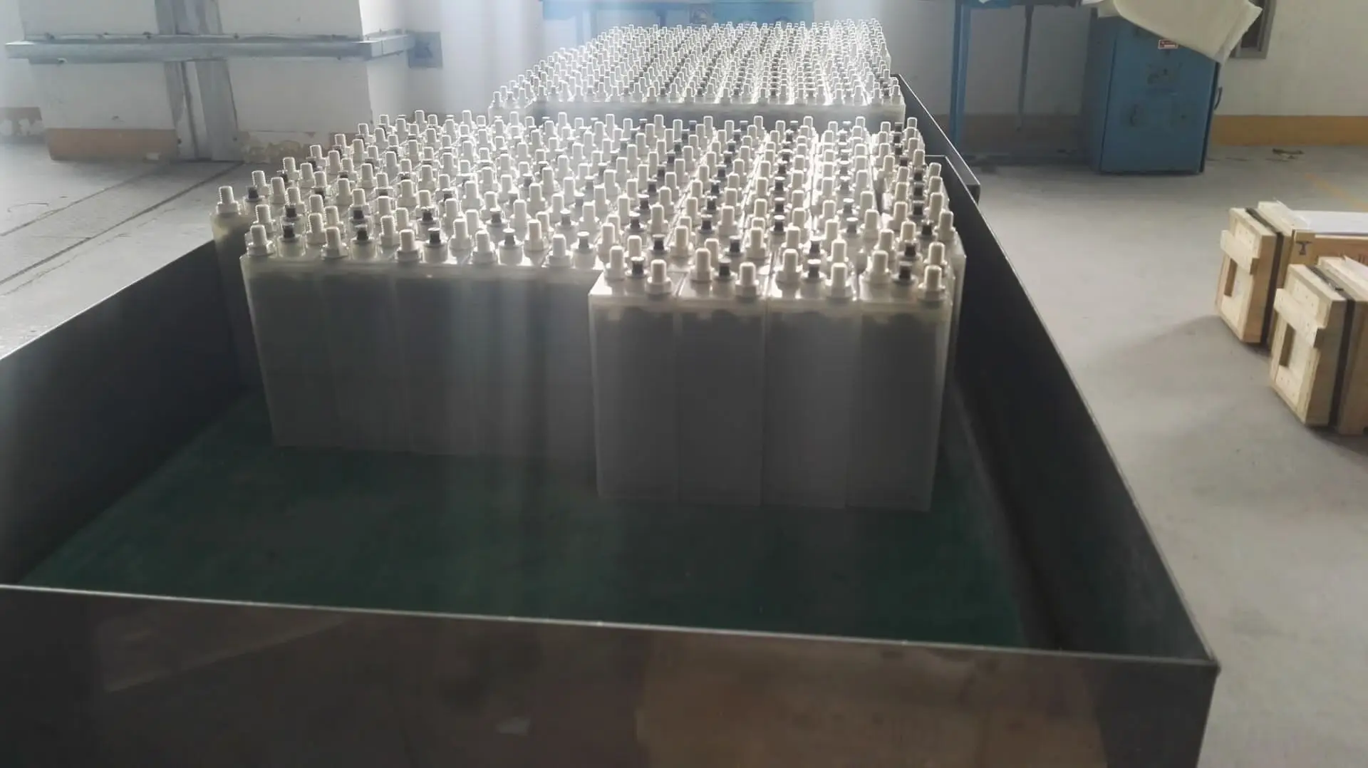 Silver-zinc battery  004.jpg