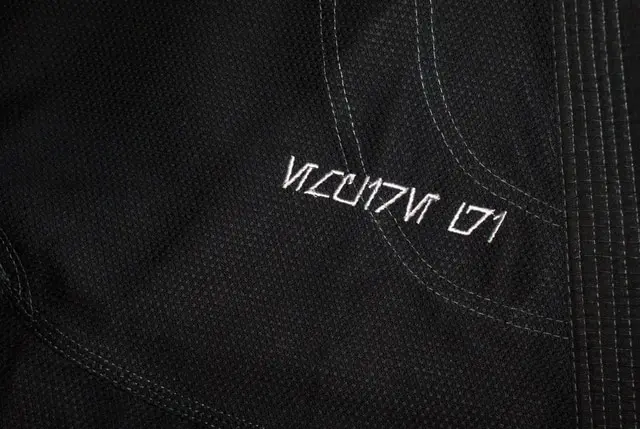 High quality Black color brazilian jiu jitsu gi with custom logo and with bjj gi bag