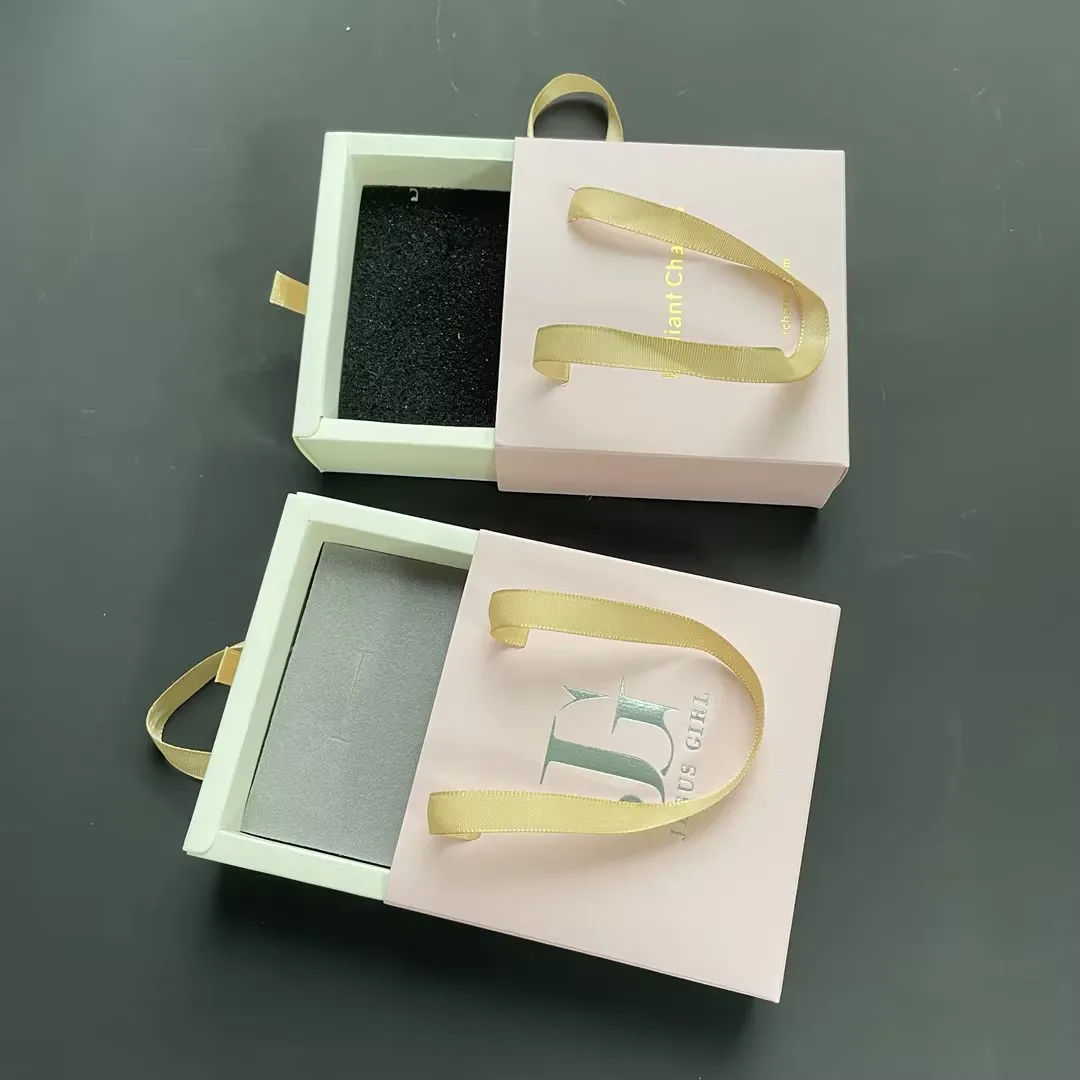 Low MOQ 100pcs custom foil logo jewelry box ring necklace earring gift packaging folding drawer paper boxes with ribbon handle