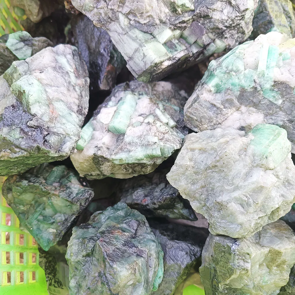 Natural emerald rough stone price wholesale high quality raw emerald stone