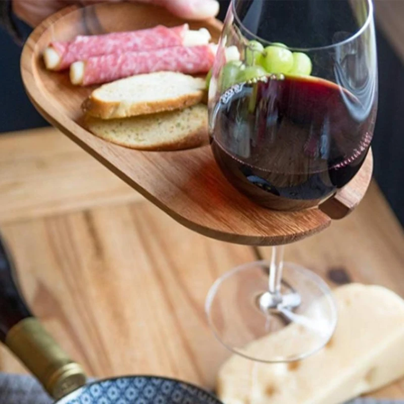 Hot Selling Oval Shape Mini Acacia Wooden Cocktail Appetizer Plate with Wine Glass Holder Wood Serving Tray For Party Bar